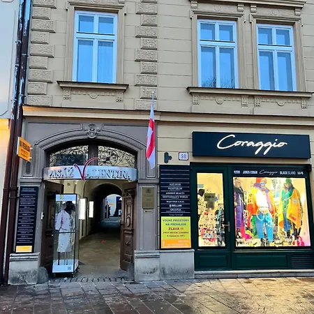 Lägenhet On The Main Street With Parking Old Town Košice